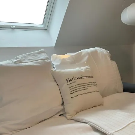 Light-filled Top-floor In Karlsruhe-mühlburg - Apolonialiving - Apt4 * Karlsruhe