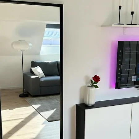 Apartamento Light-filled Top-floor In Karlsruhe-mühlburg - Apolonialiving - Apt4 *