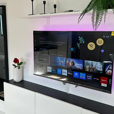 Light-filled Top-floor In Karlsruhe-mühlburg - Apolonialiving - Apt4 Apartamento *