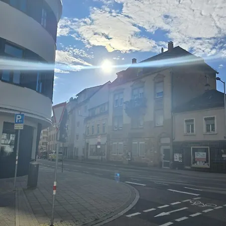 Light-filled Top-floor In Karlsruhe-muehlburg - Apolonialiving - Apt4 شقة *