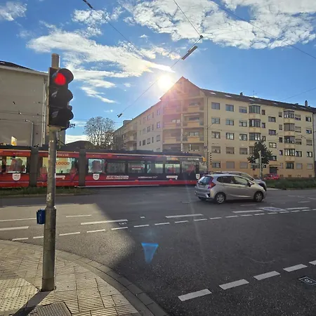 Apartamento Light-filled Top-floor In Karlsruhe-mühlburg - Apolonialiving - Apt4 Karlsruhe