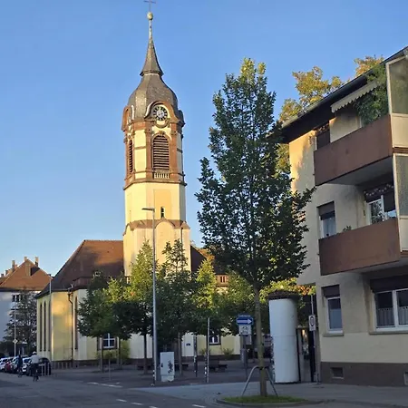 Light-filled Top-floor In Karlsruhe-mühlburg - Apolonialiving - Apt4 *